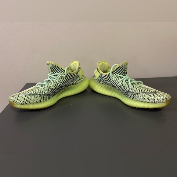 Men’s adidas Yeezy Boost 350 V2 Yeezreel Non-Reflective Kanye West Size 8.5 - Picture 7 of 14